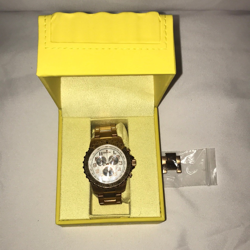 Invicta watch ❤️ - Picture 5 of 7